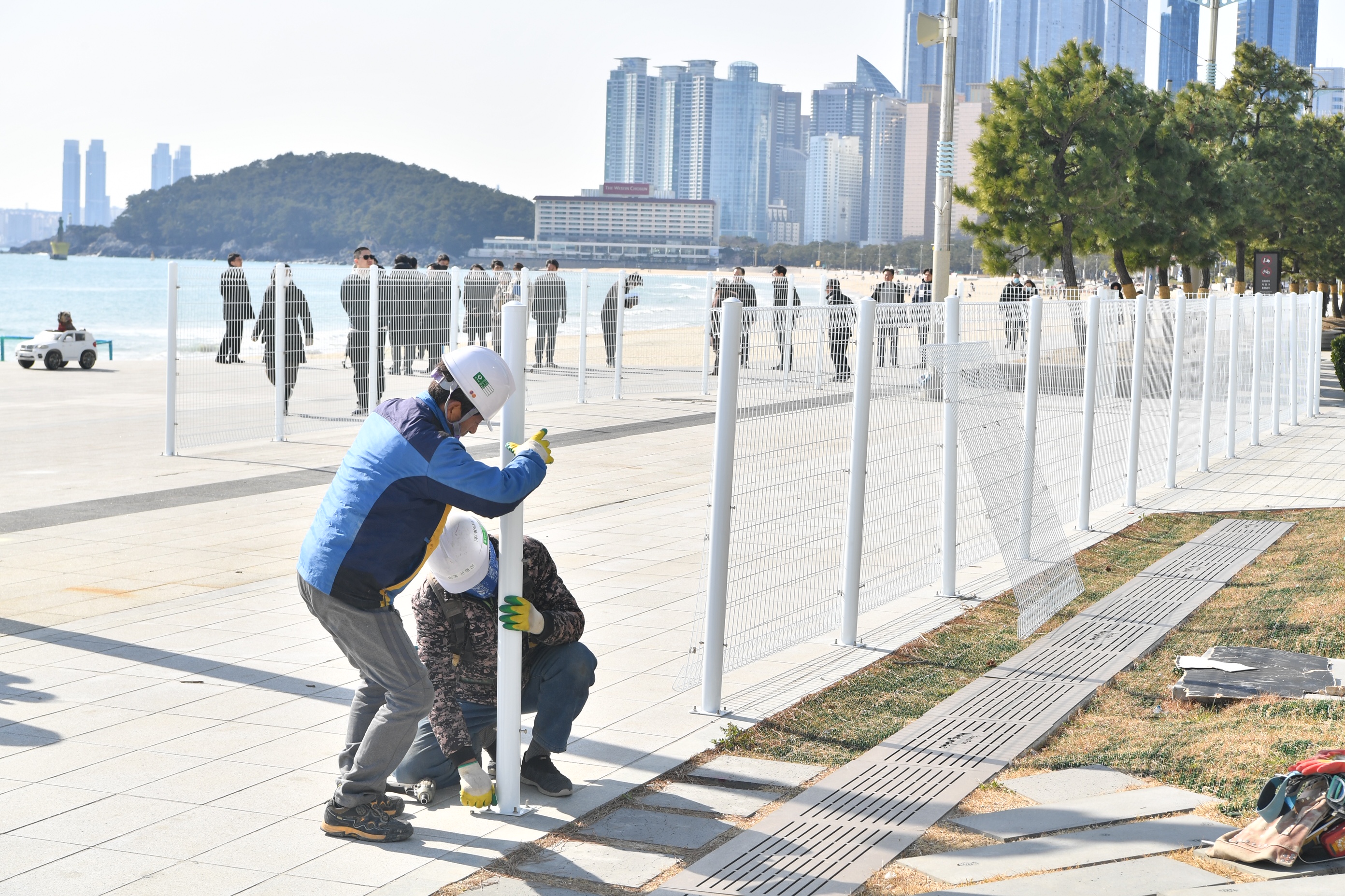 해운대해수욕장·해리단길 펜스 철거