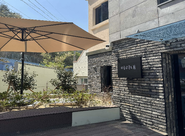 야외데크 및 카페(1층)